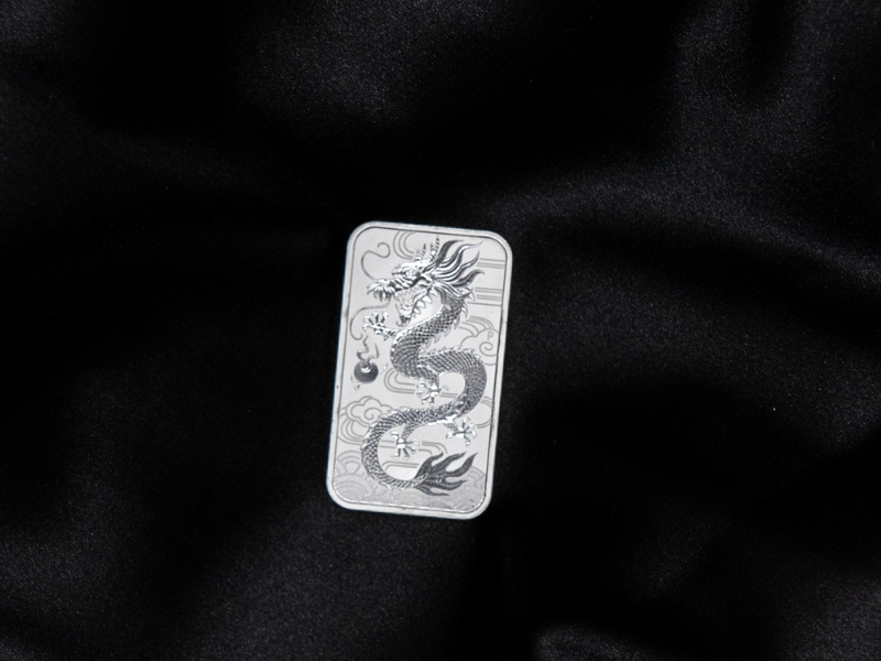 Stříbrná investiční mince Dragon